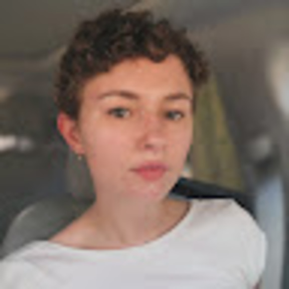 Meet your Posher, Stephanie - Picture 1 of 1